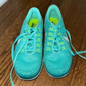 Nike Run Natural Shoes